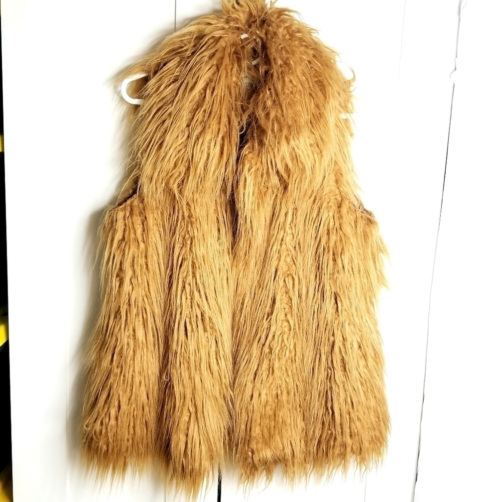 Guess Los Angeles Women's Small Golden Brown Shaggy Classy Chic Faux Fur Vest